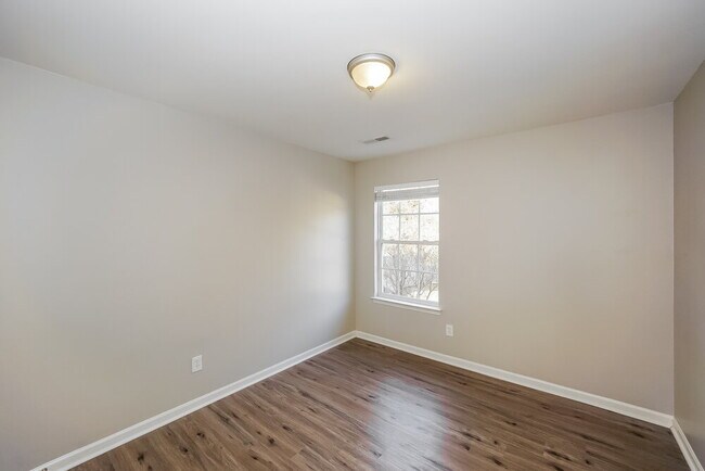 Building Photo - 125 Camforth Dr