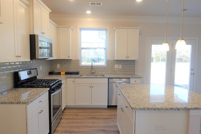 Building Photo - 461 Pine Nut Wy