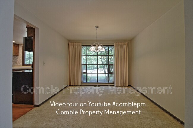 Building Photo - 2534 Medina Cir