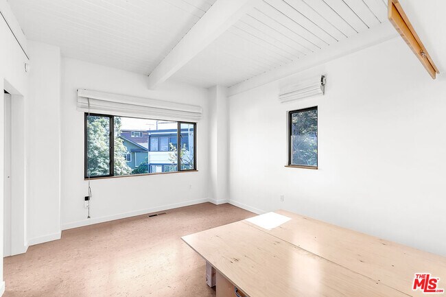 Building Photo - 2460 N Gower St