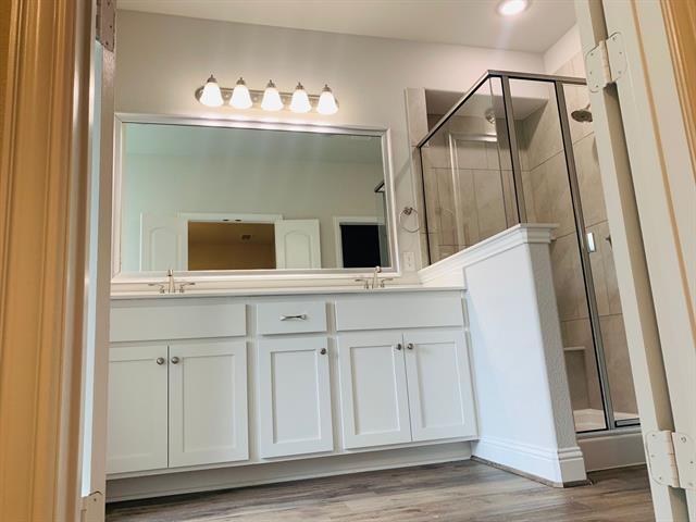 Building Photo - 7804 Cottonwood Dr