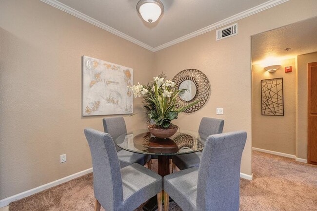 Building Photo - 10001 Woodcreek Oaks Blvd