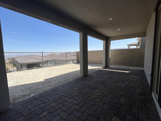 Building Photo - 396 Purple Sandpiper St