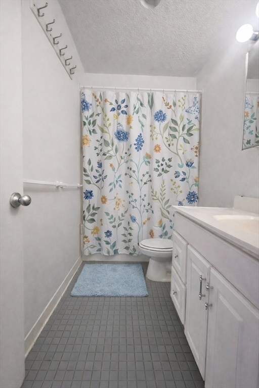 Building Photo - 77 Pond Ave