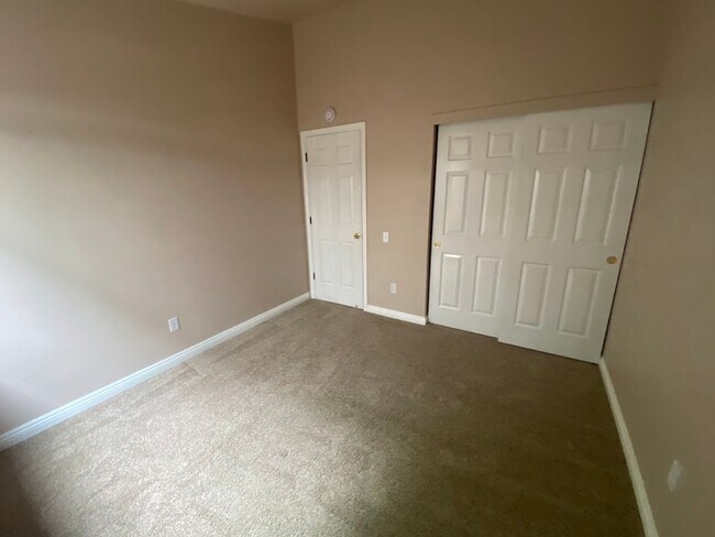 Building Photo - Charming Antelope Home - Open House Tuesday April 28th 4-4:30 PM