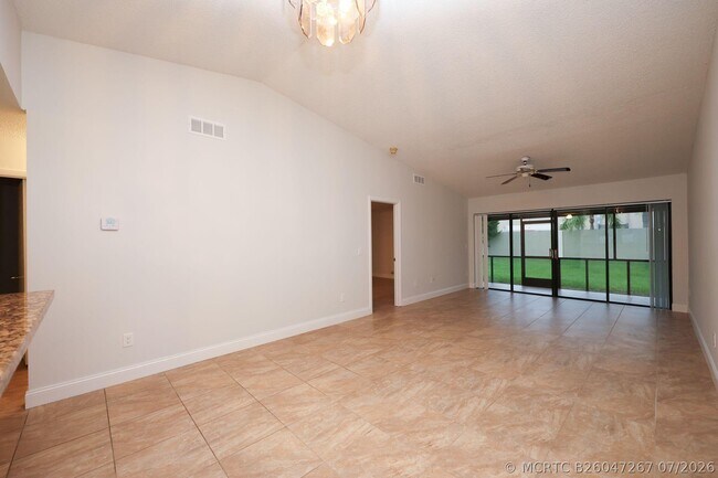 Building Photo - 10127 Boca Bend E