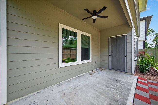 Building Photo - 14128 Upper Gardenia Ln