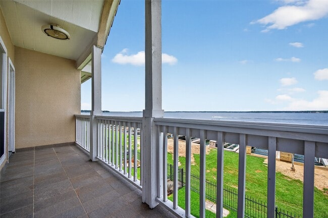 Building Photo - 16 Regency Pt