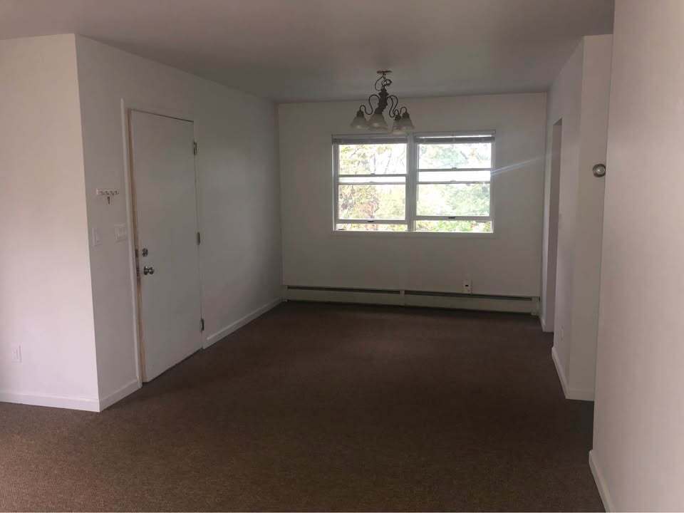 Building Photo - 406 Hillview Pl