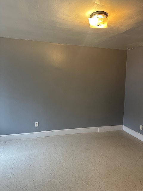 Building Photo - 4 Bedrooms for ONLY $1350.00