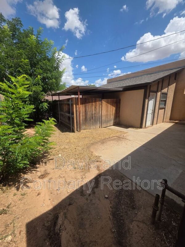 Building Photo - 4422 Fairgate Dr