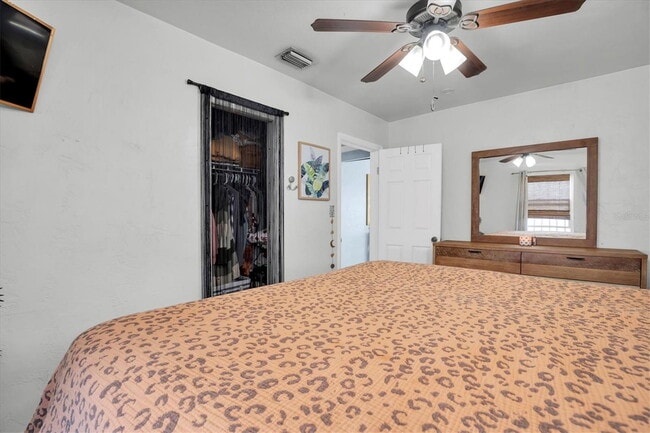 Building Photo - 4929 36th Ave N