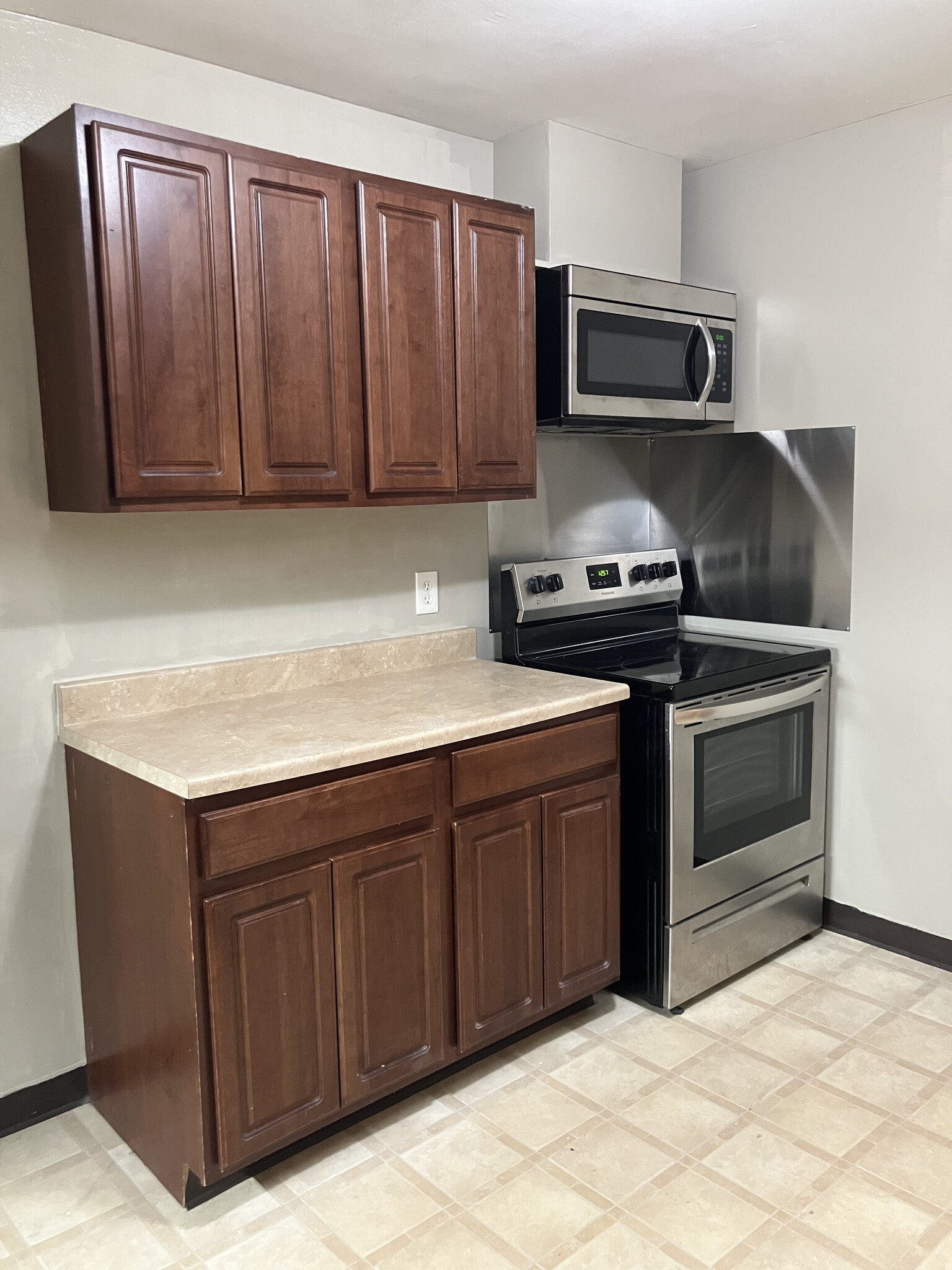 Updated Kitchen - 1157 Eastfield Rd