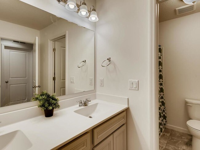Building Photo - 718 Maggie Way