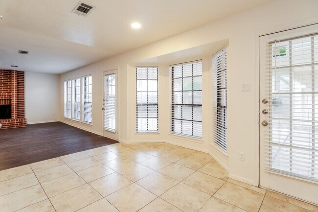 Building Photo - 109 W Rainbow Ridge Cir