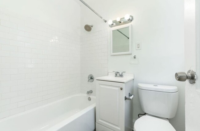 Building Photo - 2215 N 51st St