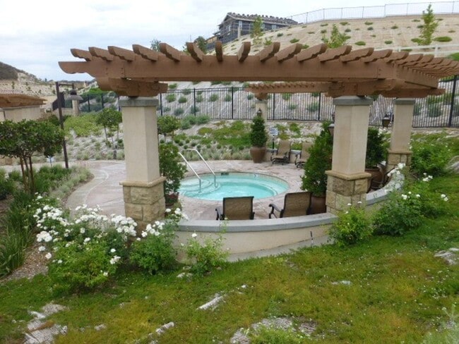 Building Photo - Spacious 4-Bedroom Home with Solar in Vale...