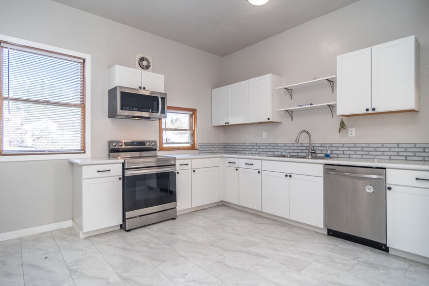 Building Photo - 500 Geary Dr