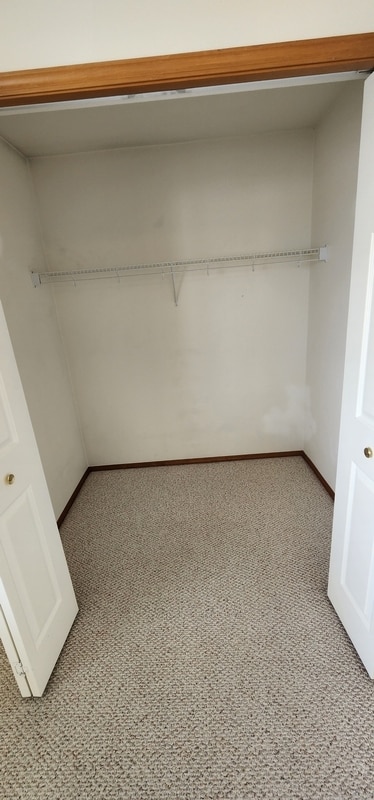 Building Photo - 1326 S Skyline Dr