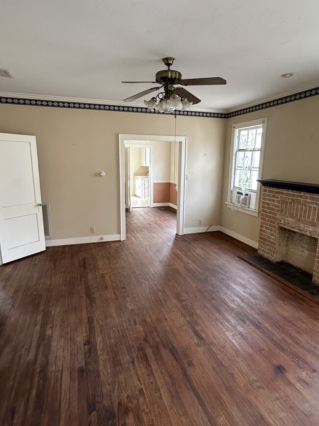 Building Photo - 715 Boulevard St