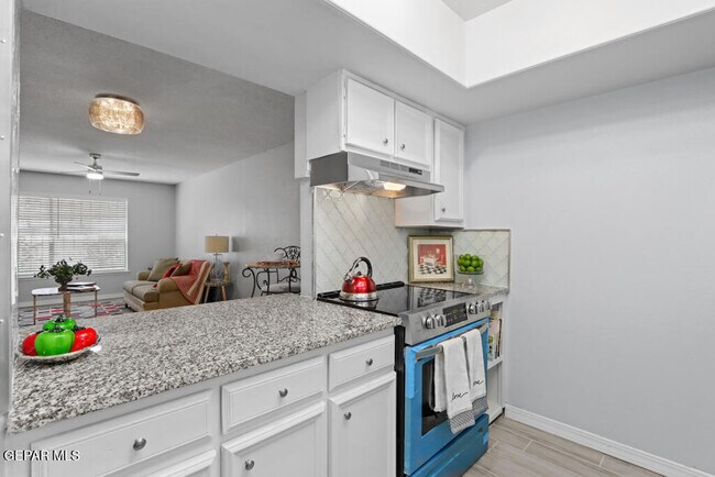 Building Photo - 6700 Escondido Dr