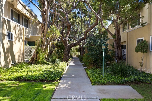 Building Photo - 11138 Aqua Vista St