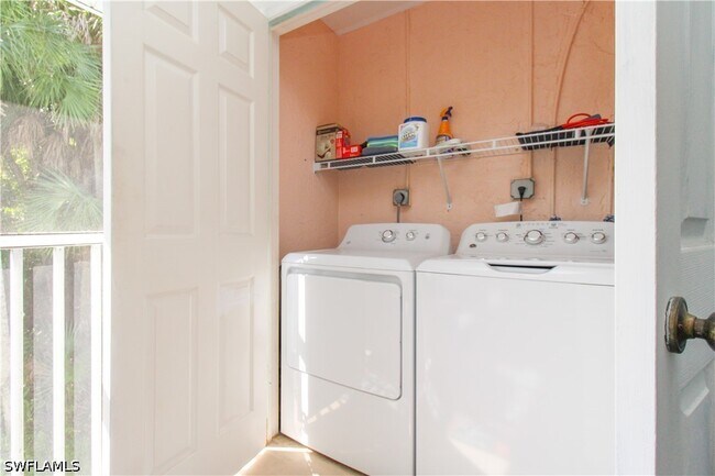 Building Photo - 28280 Pine Haven Way