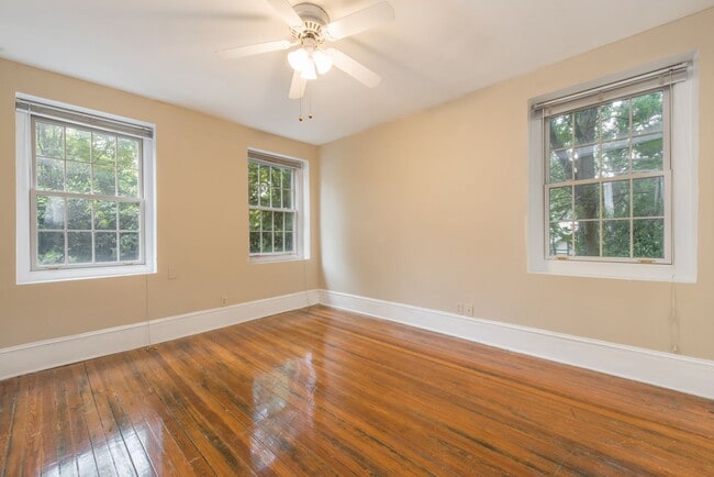 Building Photo - Spanish Oaks Apartment