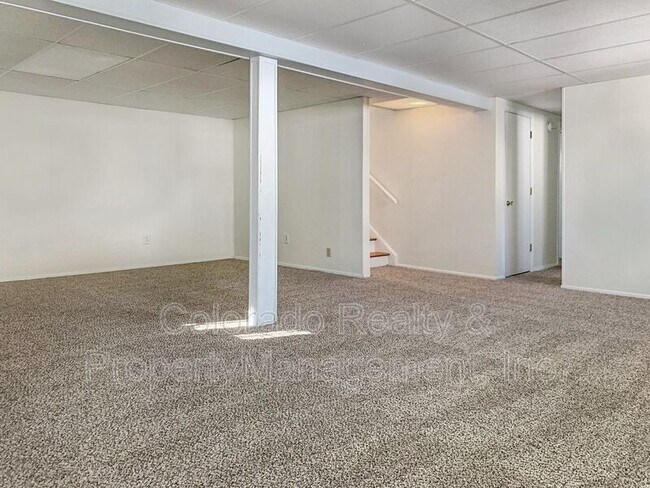 Building Photo - 1124 Lafarge Avenue