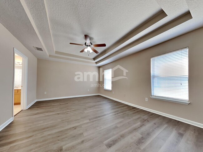 Building Photo - 3108 Silverado Cir