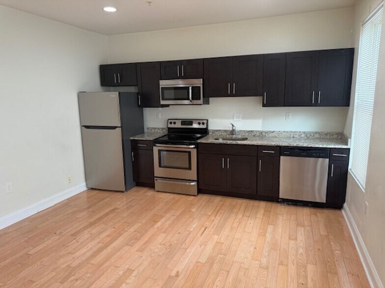 Building Photo - 4128 Chester Ave