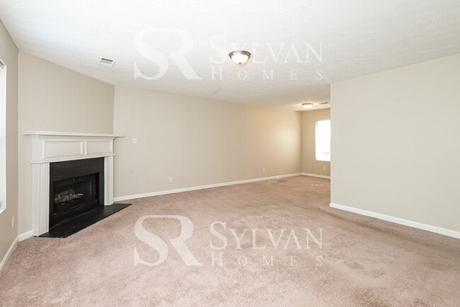 Building Photo - 2090 Oak Terrace Dr SE