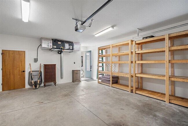 Building Photo - 2500 4th Ave S