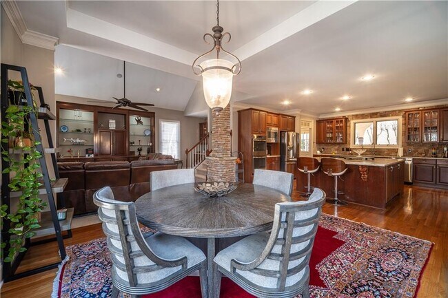 Building Photo - 5041 Towne Lake Hill N