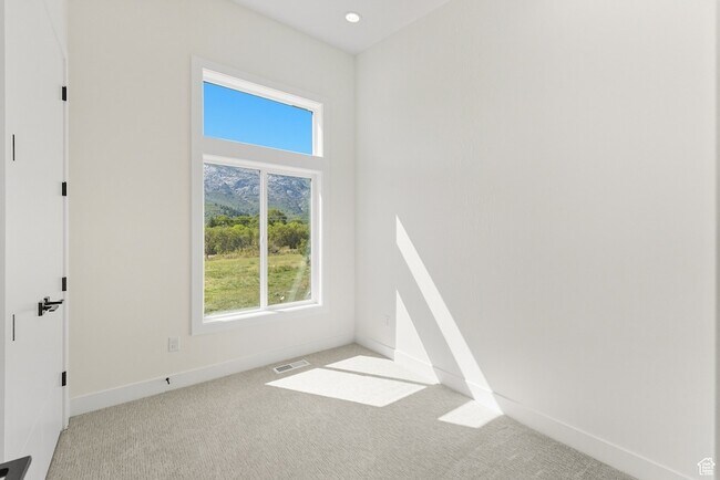 Building Photo - 5866 N Fork Rd
