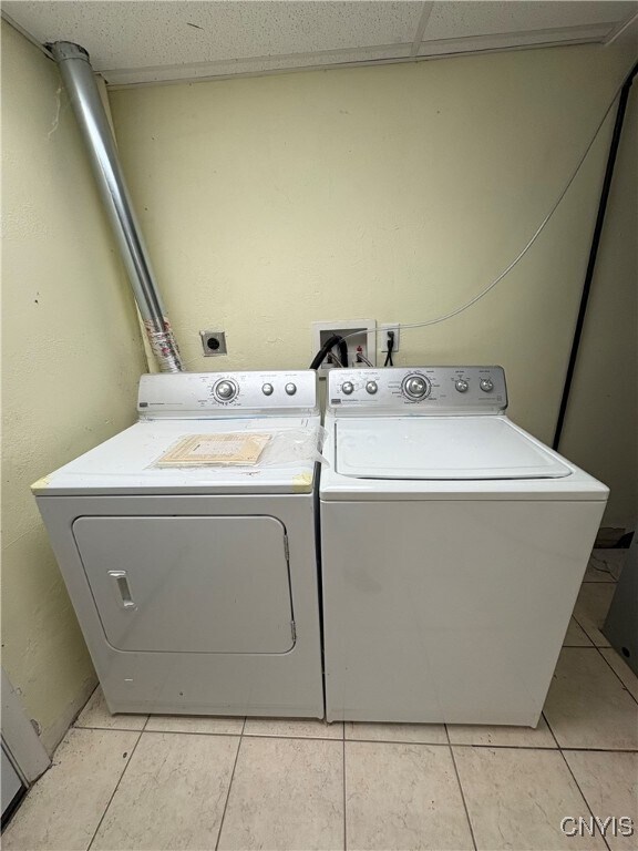 Building Photo - 215 Locksley Rd