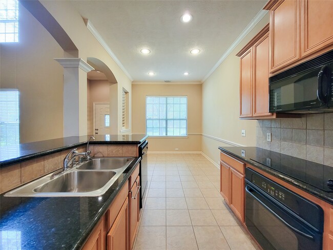 Building Photo - 206 Whispering Ridge Terrace