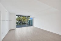 Building Photo - 9221 E Bay Harbor Dr