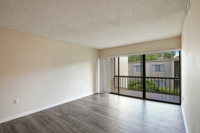 Building Photo - 3282 S Semoran Blvd