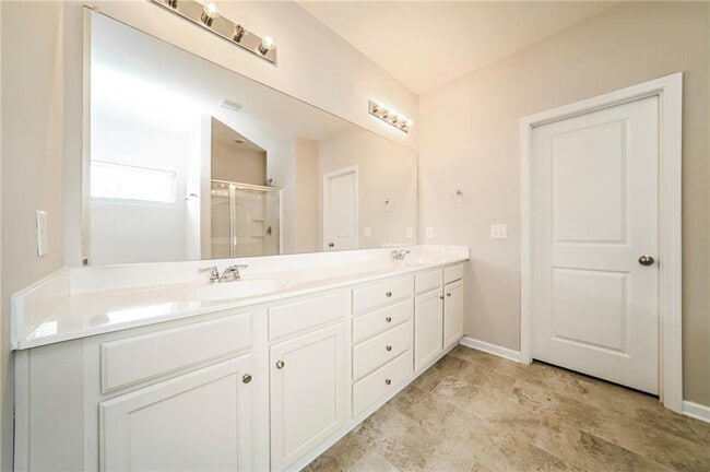 Building Photo - 7326 Embassy Trce