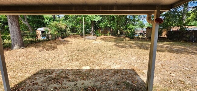 Building Photo - 3 Bedroom Home North Columbus