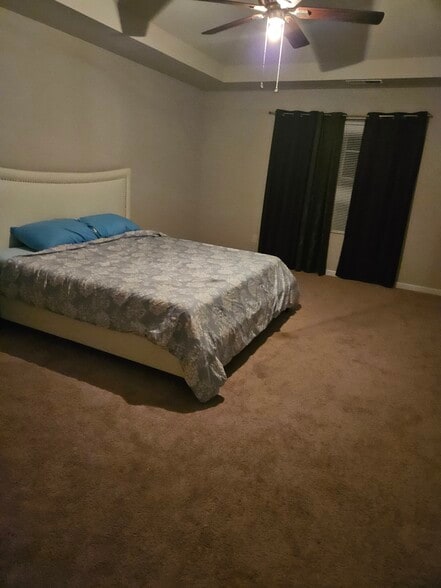 Bathroom 1 - 1401 Worcester Trl