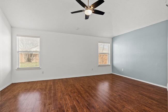 Building Photo - Beautiful 4-Bedroom Home in Parks of Deer Creek – Ready Now!