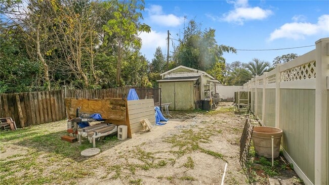 Building Photo - 2992 Chantilly Ave