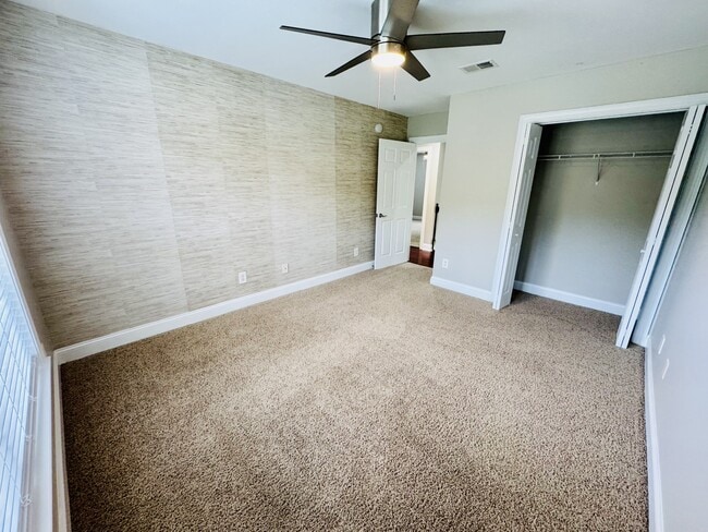 Building Photo - 3571 Brampton Dr