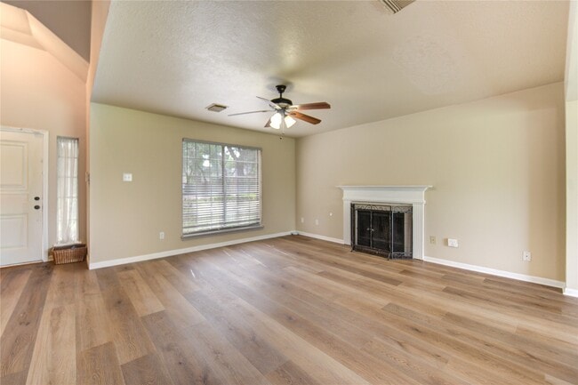 Building Photo - 138 W New Meadows Dr