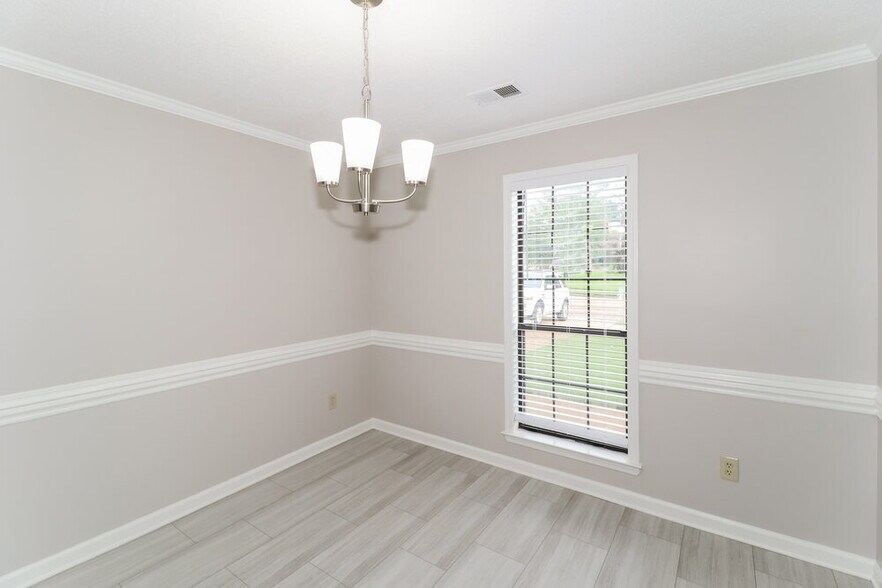 Building Photo - 6500 Baird Ln