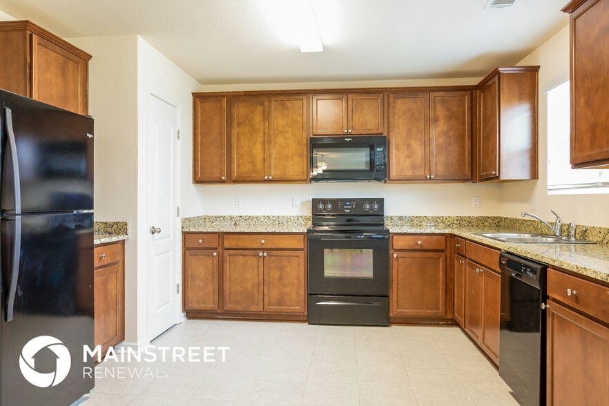 Building Photo - 2520 Queen Bee Dr