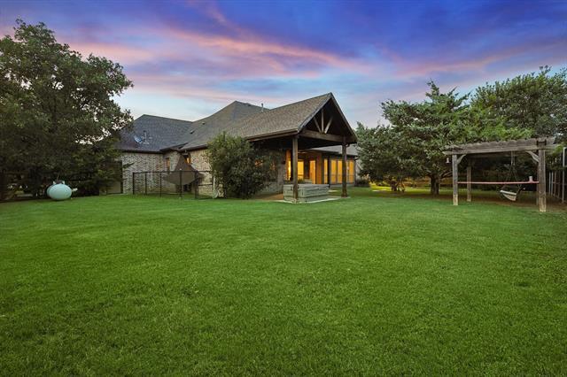 Building Photo - 1560 Karen Dr