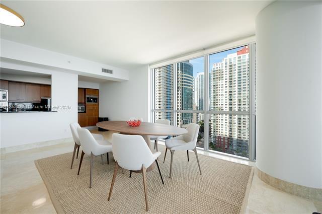 Building Photo - 1331 Brickell Bay Dr